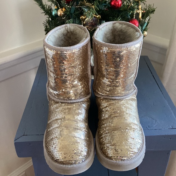 UGG Classic Gold Sequin Short Boots - Picture 3 of 14